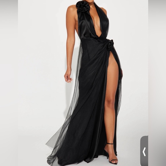 Satin and Mesh Gown worn once - Picture 3 of 4